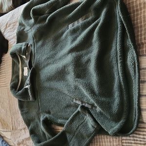 Green pullover